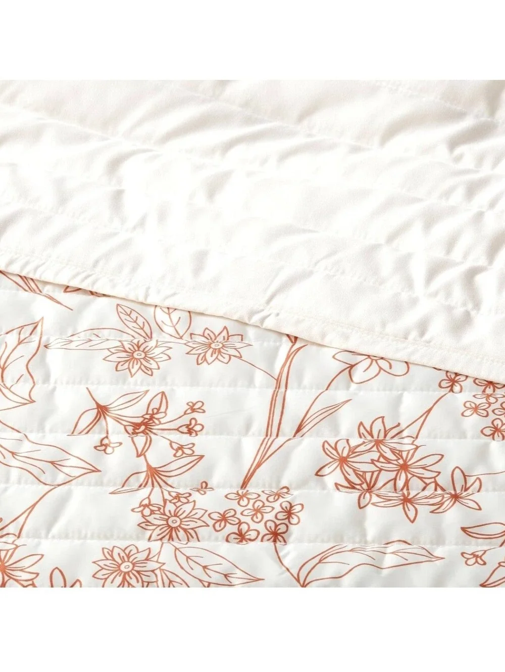 Twin/ XL Satin Quilt Room Essentials Mw Sateen Coverlet Floral Patter Copper